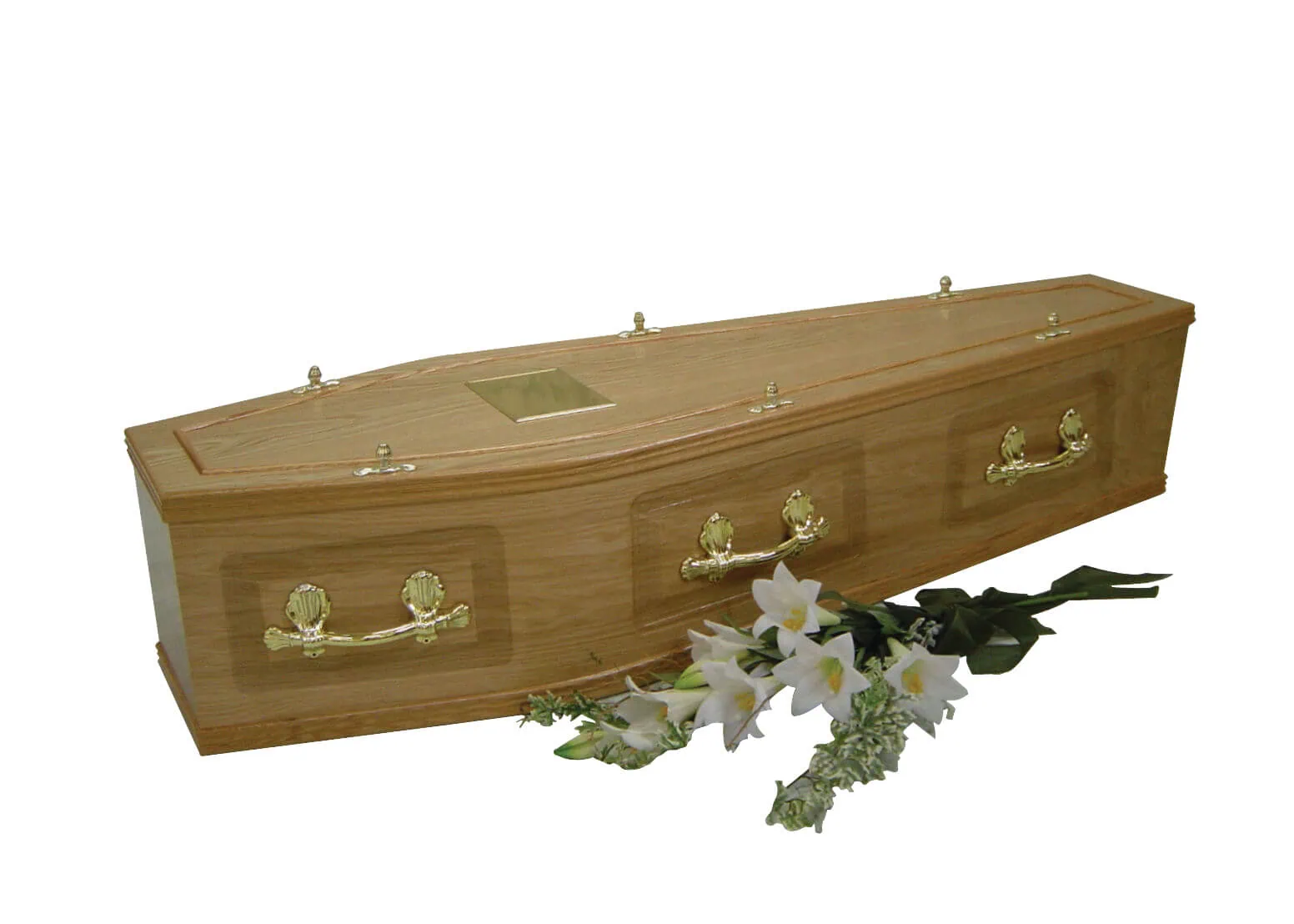 Sincerity-Funerals-The Calmore-WEB A veneered oak coffin with matching solid oak combination moulds, traditional embossed side panels and half round beading to the lid.
